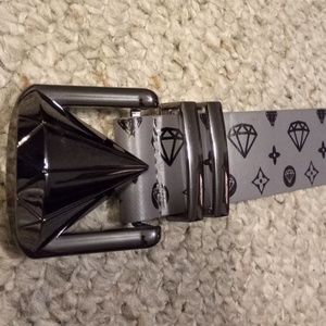 Rue 21 Diamond Belt